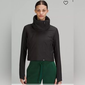 Lululemon size 8 sleek city jacket / black, insulated, cropped athletic jacket